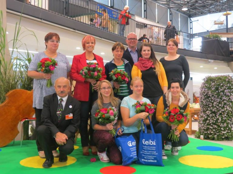 rozkvetlá knihovna2014